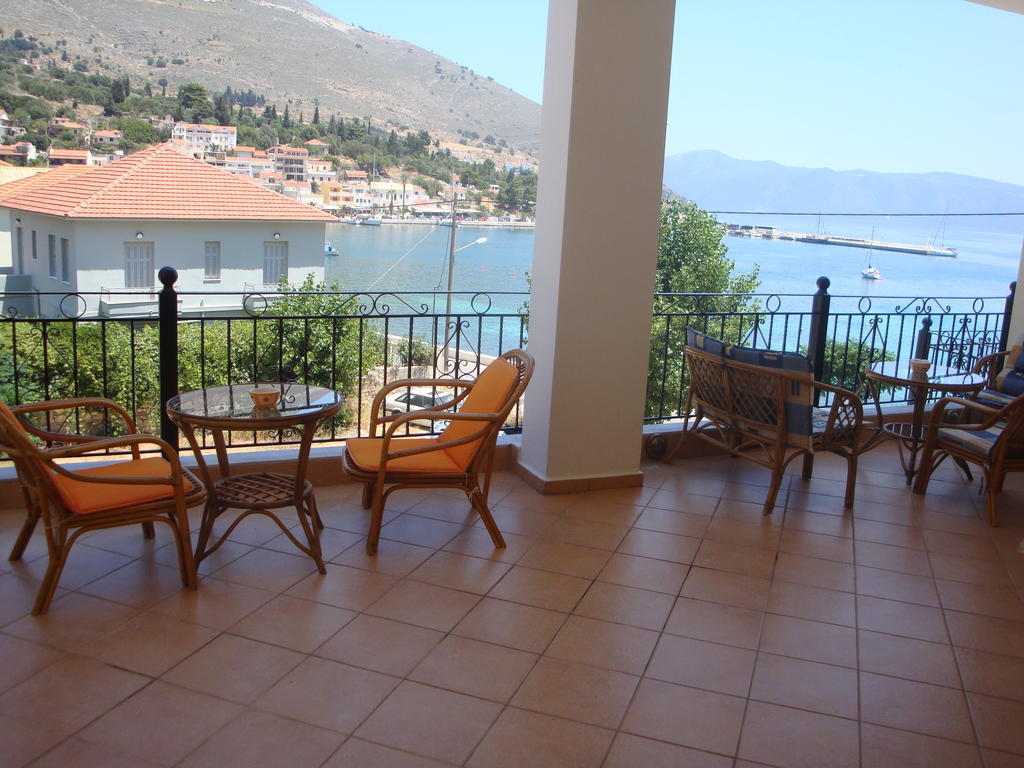Santafemia Apartment Agia Efimia ภายนอก รูปภาพ