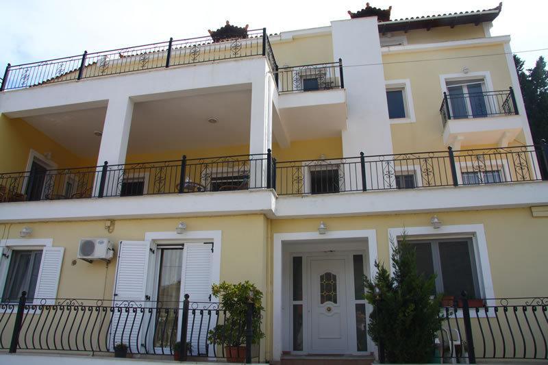 Santafemia Apartment Agia Efimia ภายนอก รูปภาพ